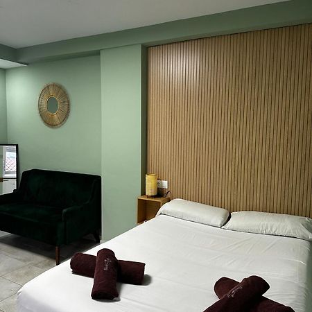 Lovely Studio Apartment Malaga Center Buitenkant foto