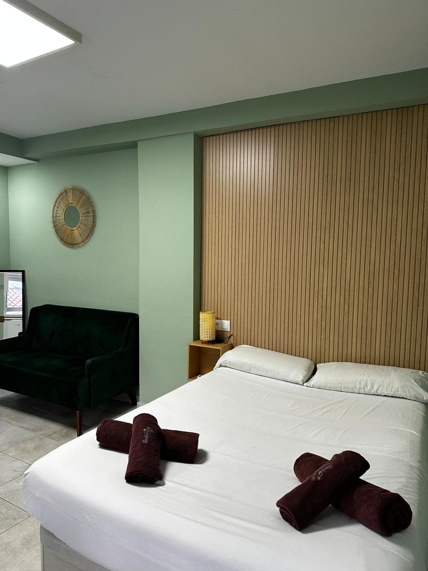 Lovely Studio Apartment Malaga Center Buitenkant foto